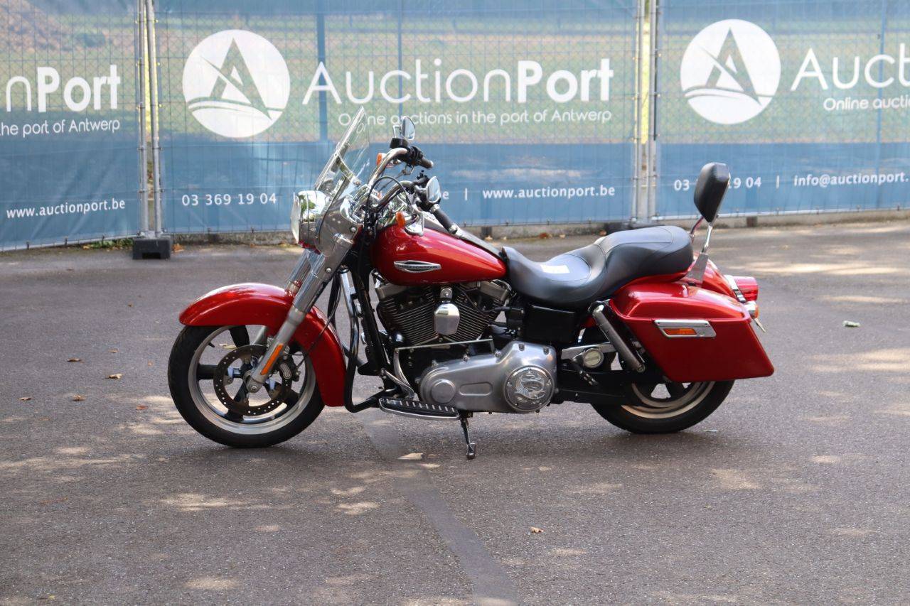 Harley-Davidson Dyna Switchback Gasoline 2012