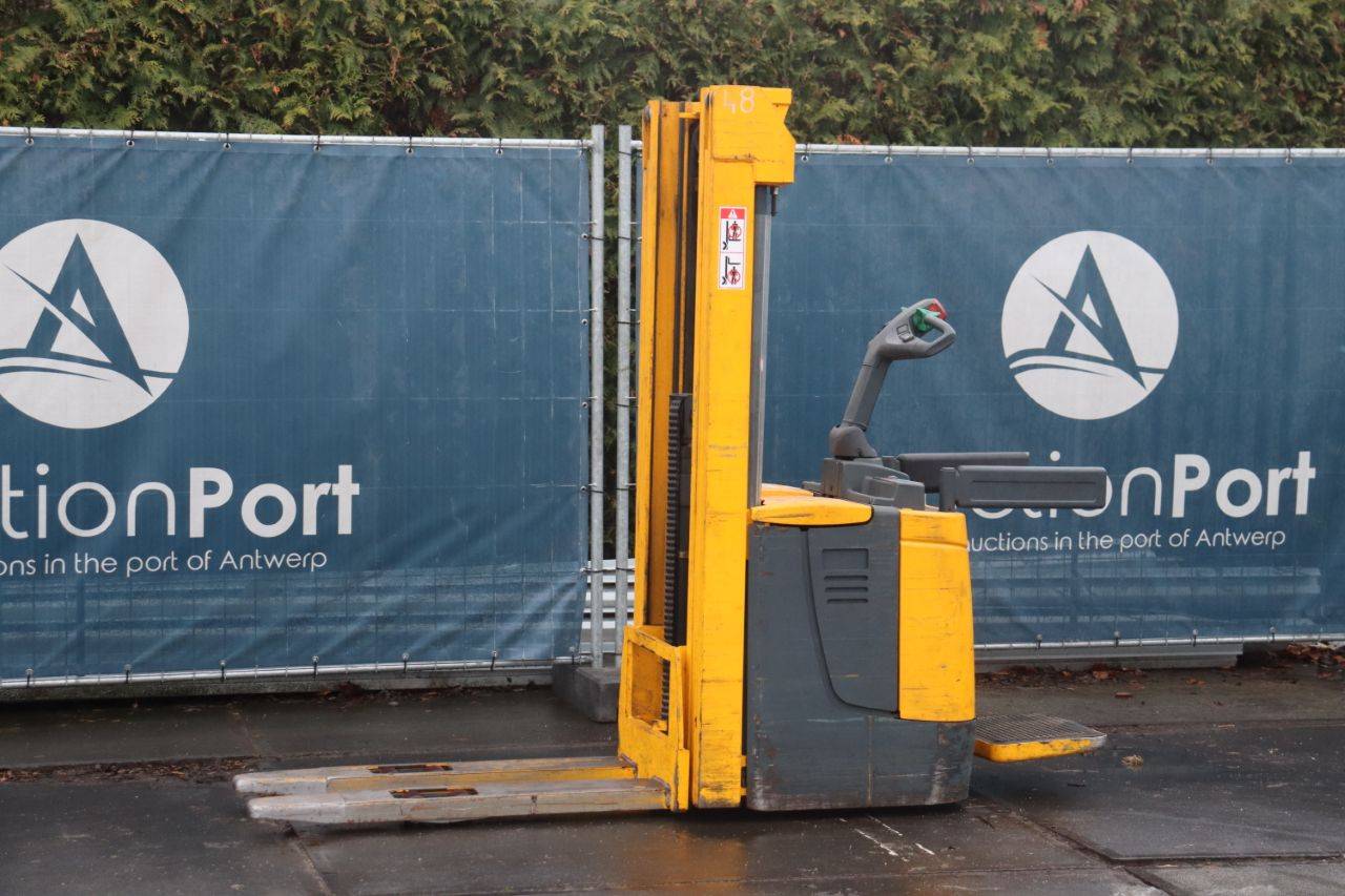 Stacker Jungheinrich ERC-214 Electric 1400kg 4.7m 2006