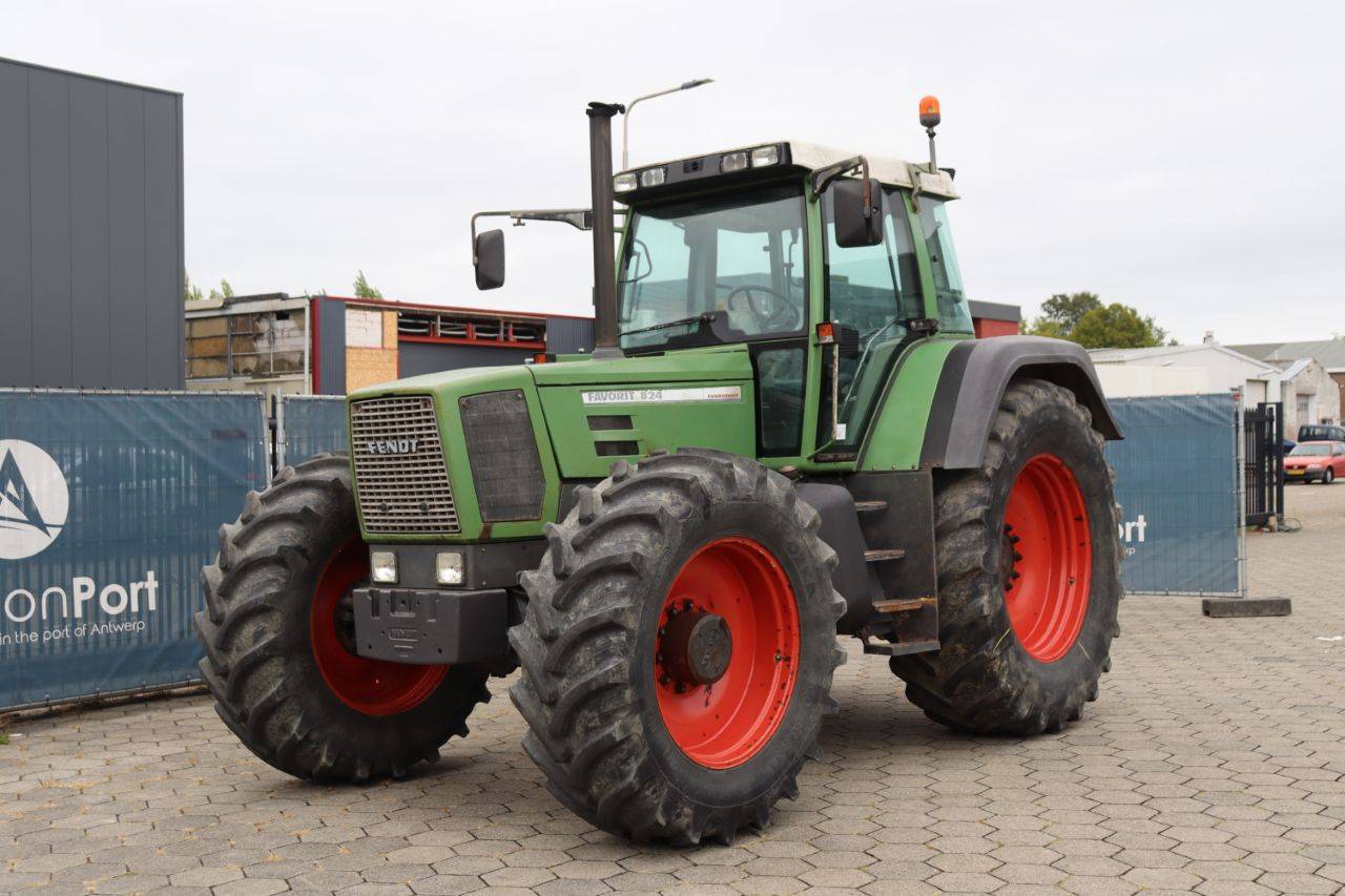 Perfect Original Photos about  Fendt Favorit 824  as Your HD Pictures