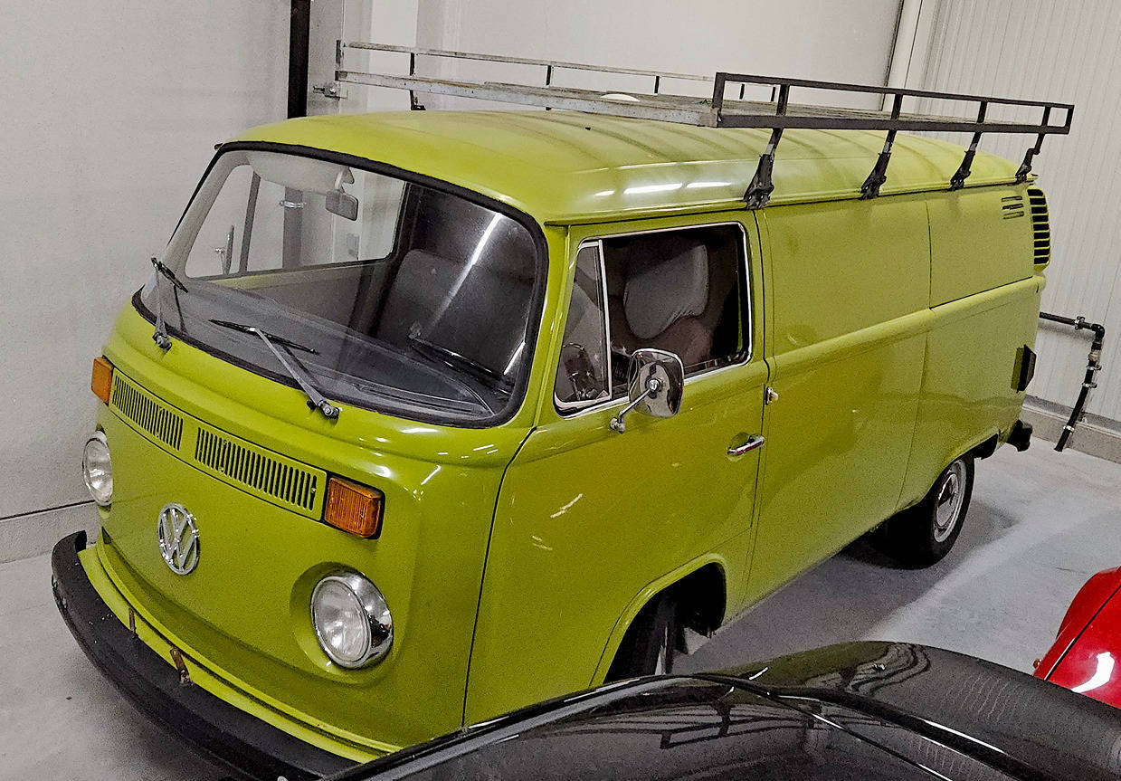 Volkswagen T2 _ 1.6 (Margin)