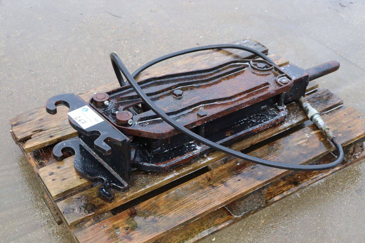 Demolition hammer