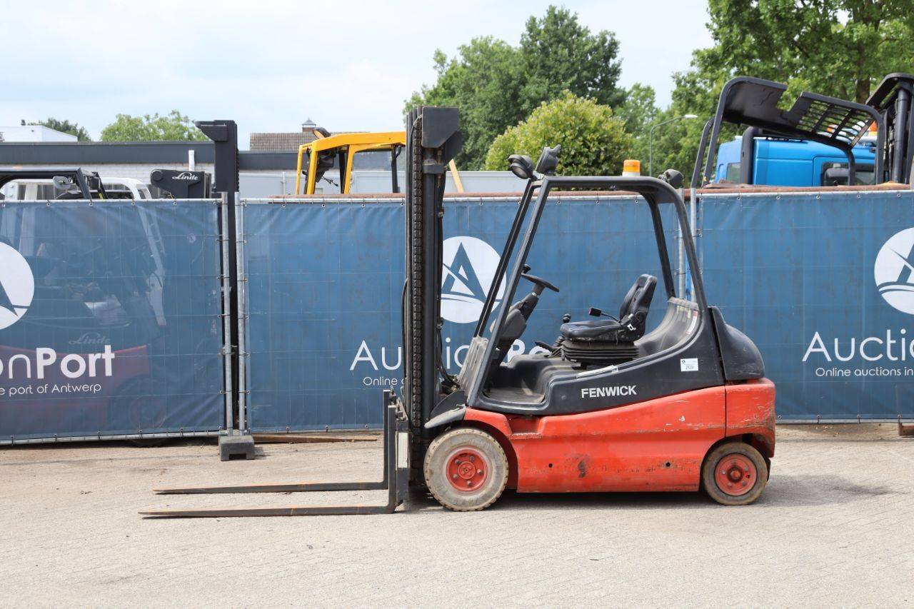 Fenwick E30 Electric Forklift 3000kg 5.2m 1997