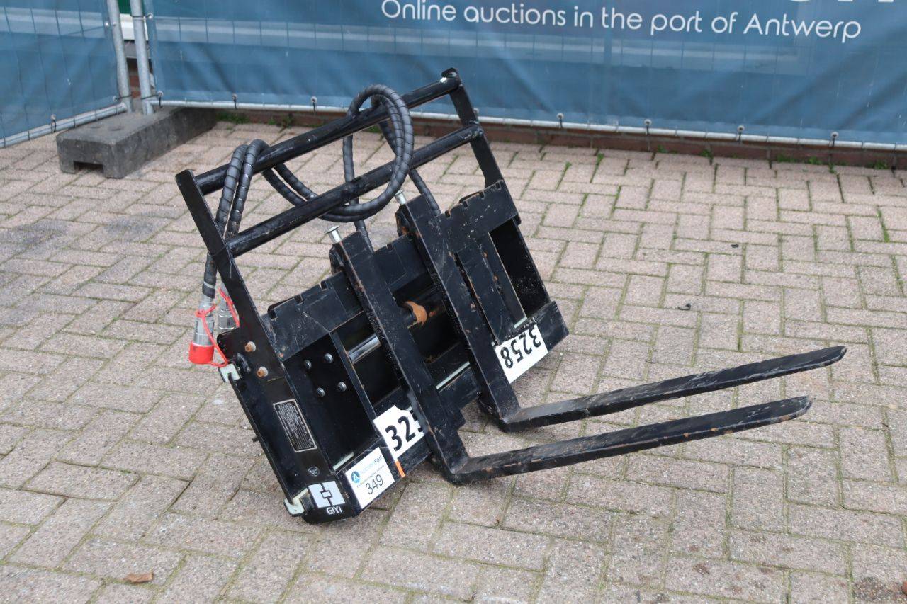 Fork board GIYI CYHC 2025 with forks