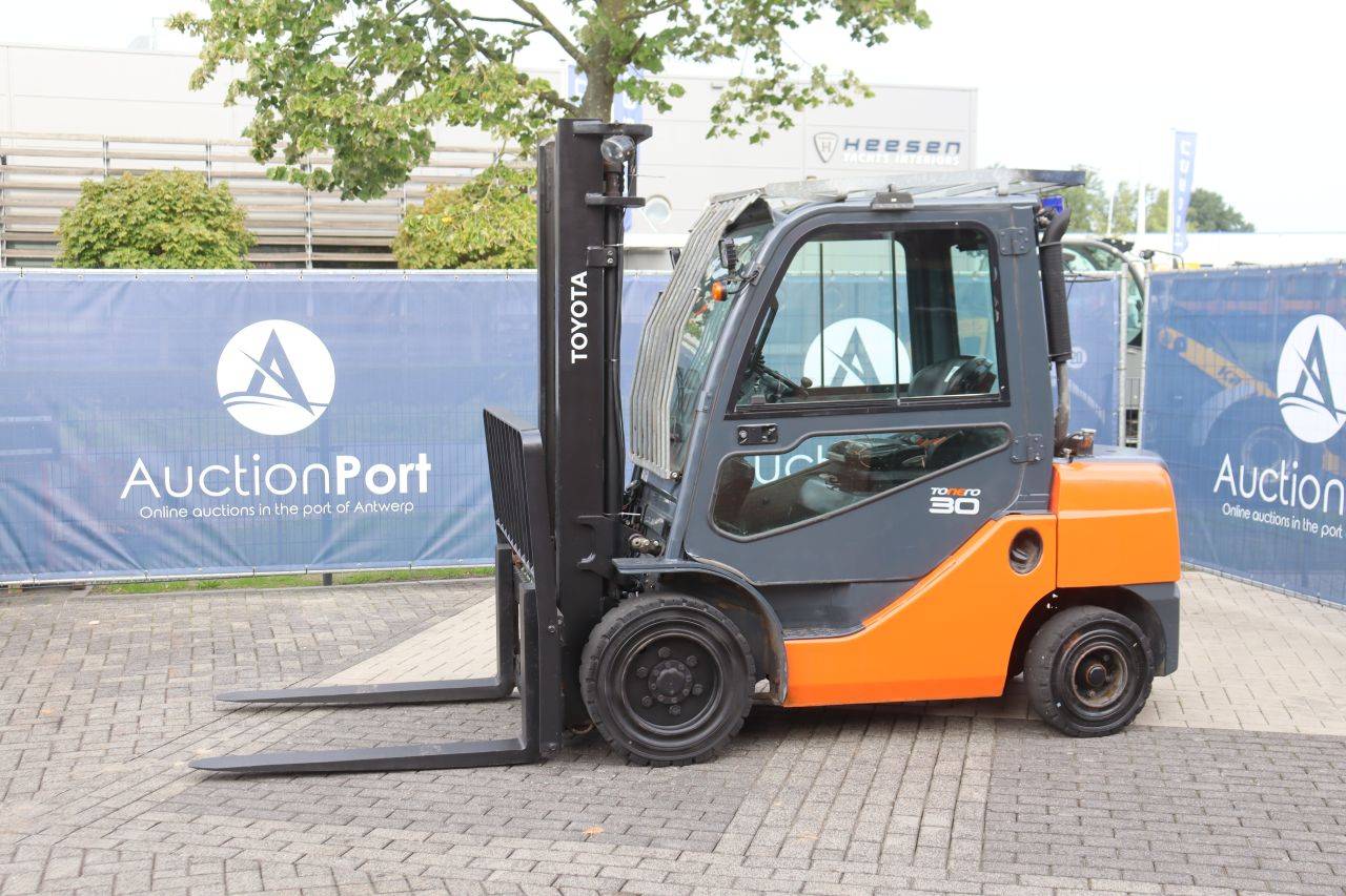 Forklift Toyota Tonero 30 Diesel 3000kg 3.7m 2020