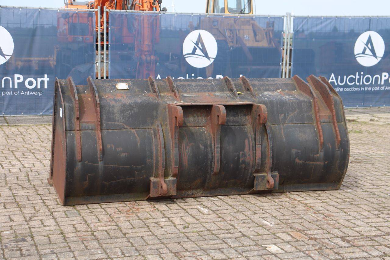 Excavator bucket 150