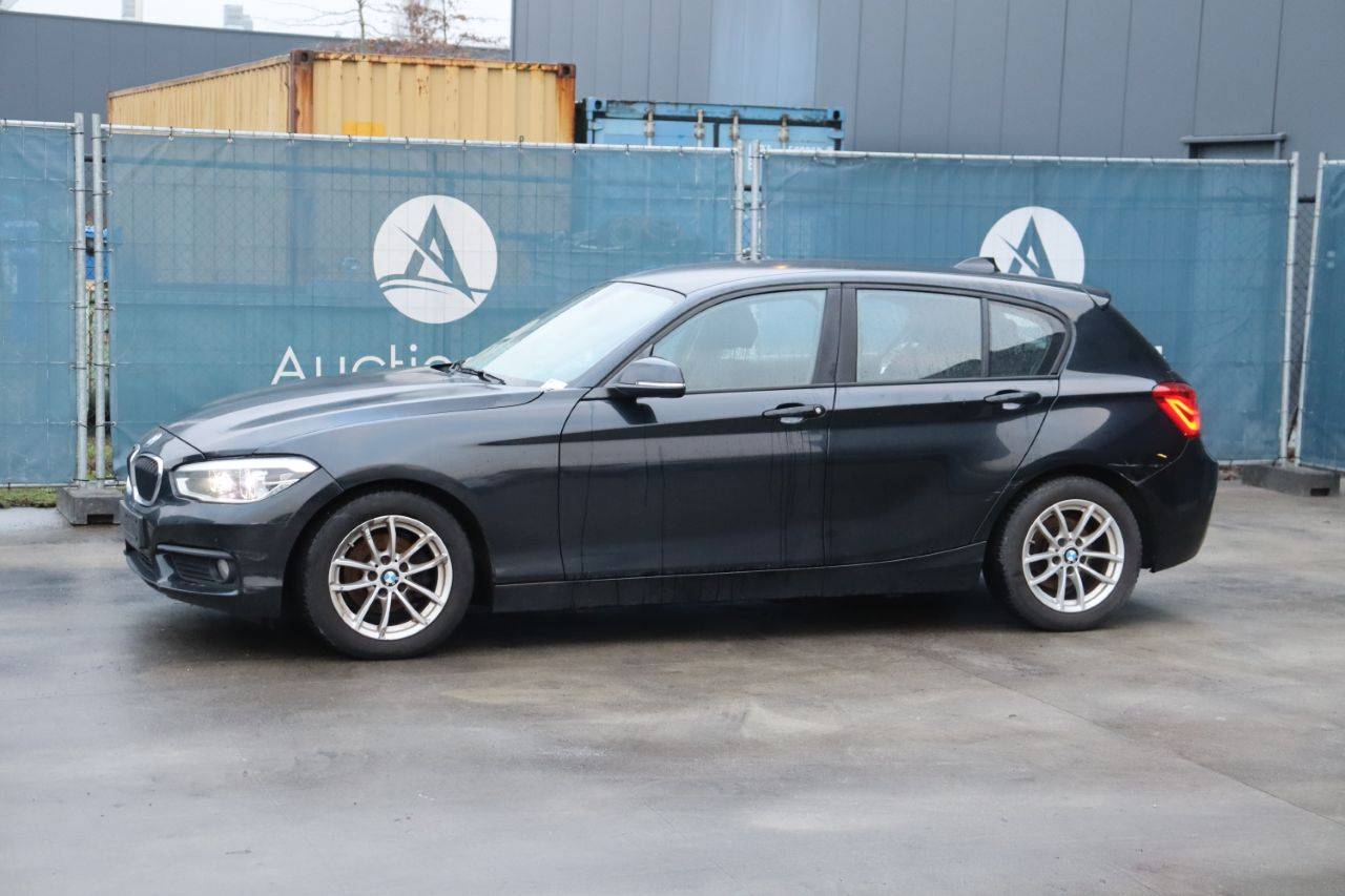 Passenger car BMW 116d Diesel 115 hp 2015 (Margin)