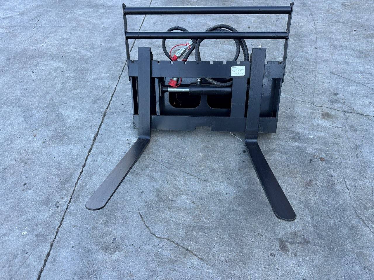 Fork carriage Skid steer loader Captok CYHC 2025