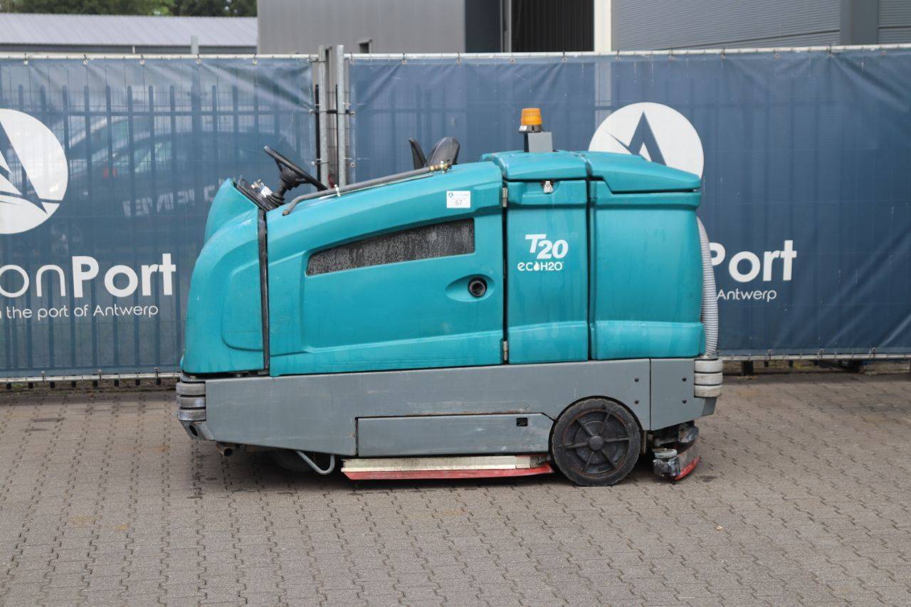 Scrubbing machine Tennant T20 Diesel 2010