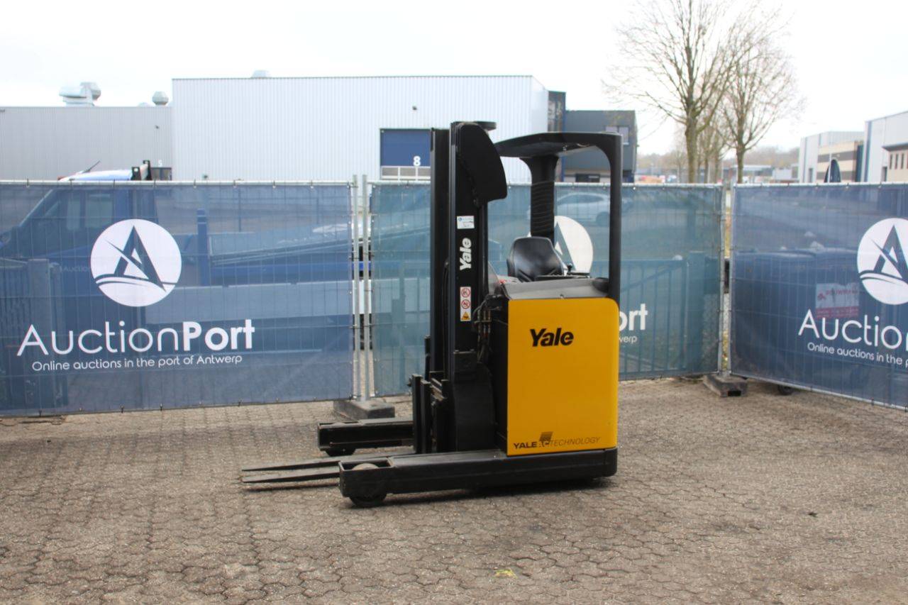 Reach truck Yale MR14 Electric 1400kg 4.6m 2008