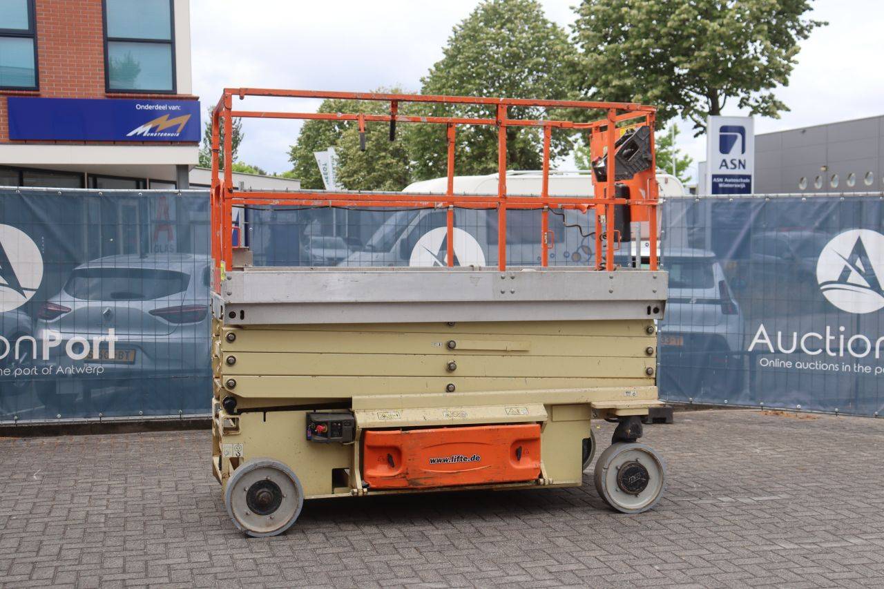 Scissor lift JLG 3246 ES Electric 11.68m