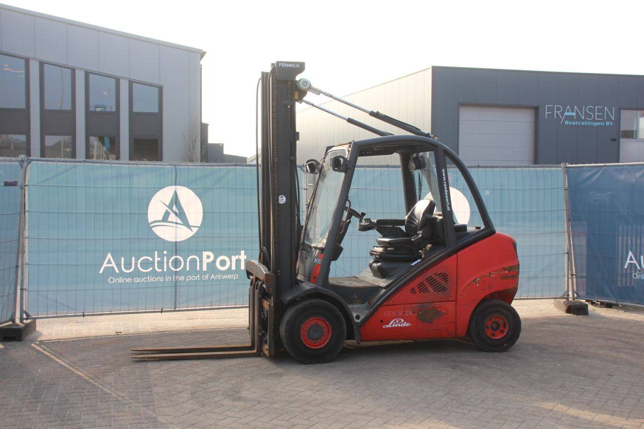 Heftruck Linde H30D-01 Diesel 3000kg 7.0m 2012