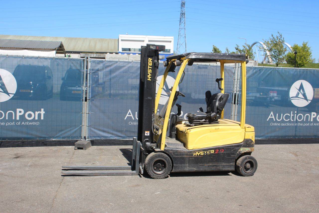 Hyster J2.0XNT LWB Electric Forklift 1800kg 3.41m 2017