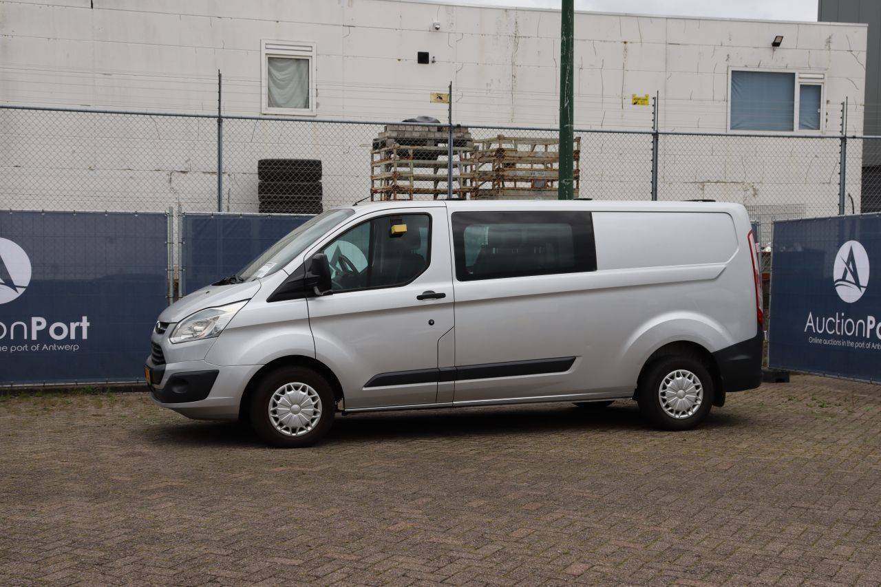 Fourgon Ford Transit Custom Diesel 125 ch 2014