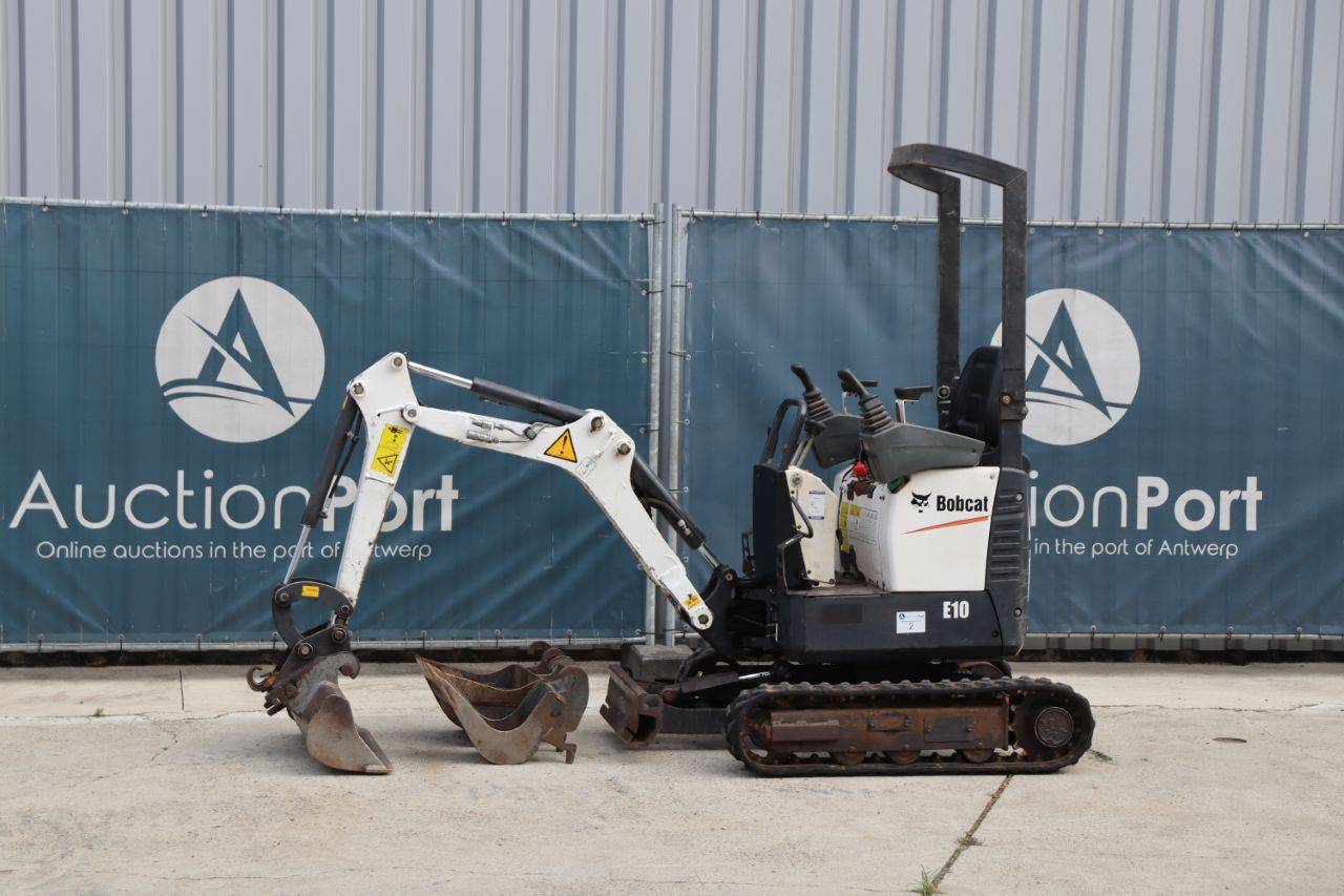 Mini excavator Bobcat E10 Diesel 7.6kW 2011