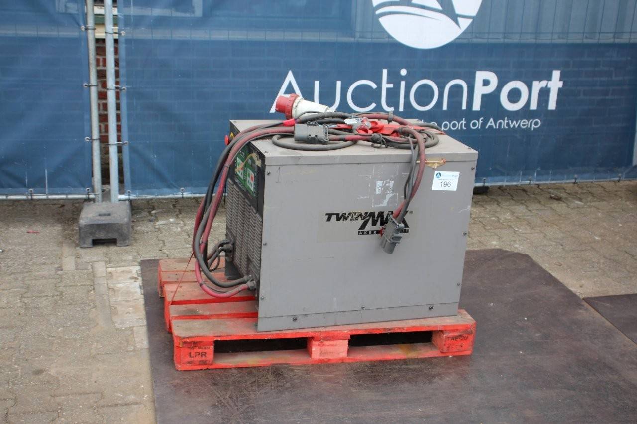 Battery charger Aker Wade TwinMAX 15CI 2011