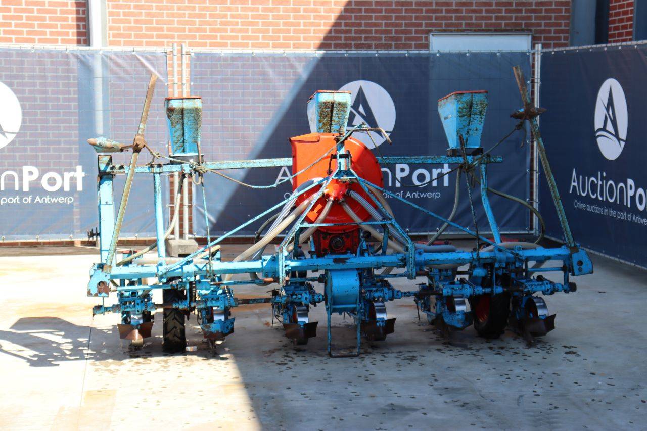 Monosem Compact 02 Beet Planter