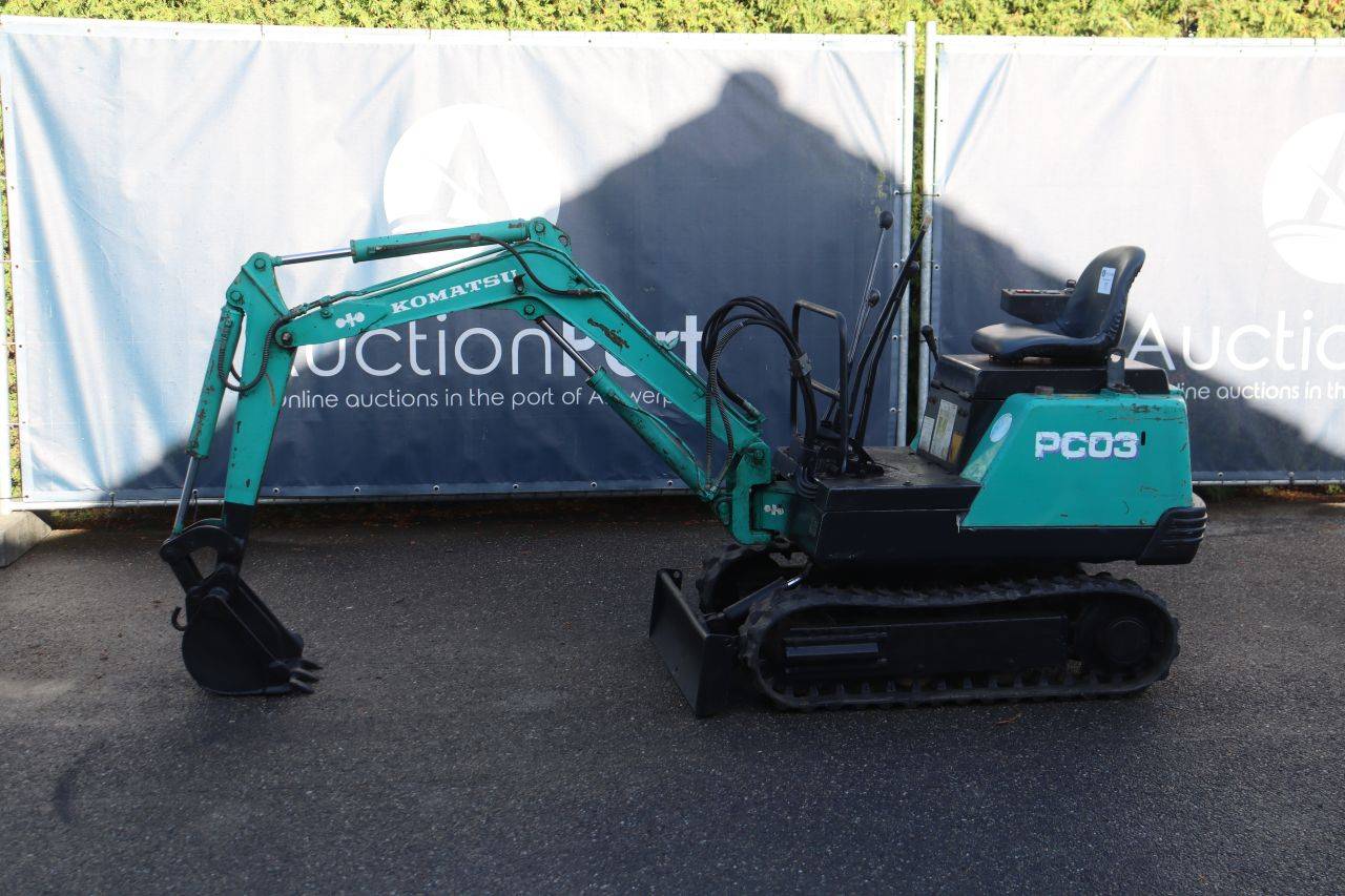 Mini escavadeira Komatsu PC-03 Diesel 5,9 kW