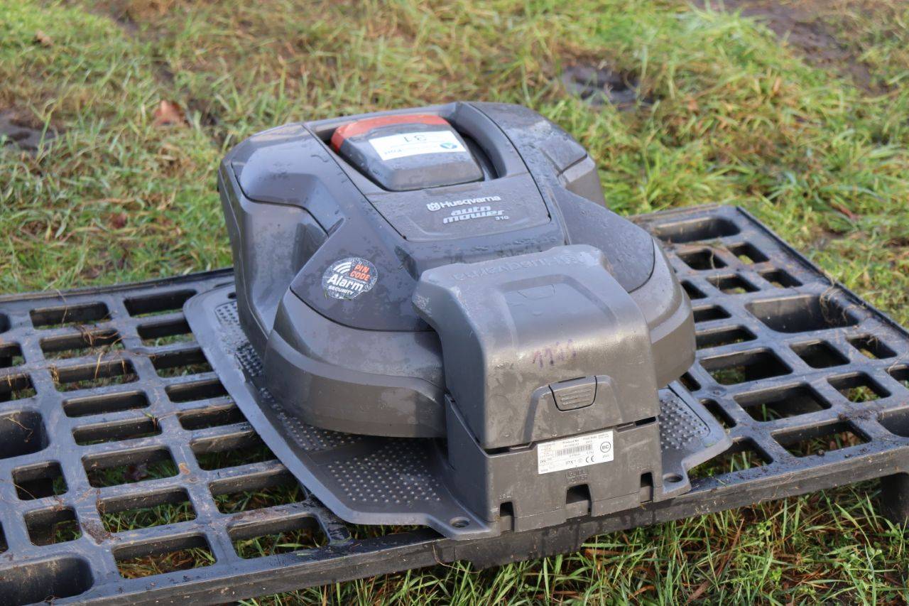 Husqvarna CS P12/P15 2020 Robotic Mower