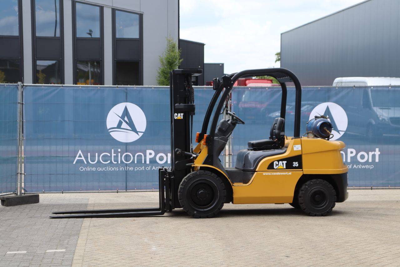 Forklift Caterpillar GP35N LPG 3500kg 4.4m 2008