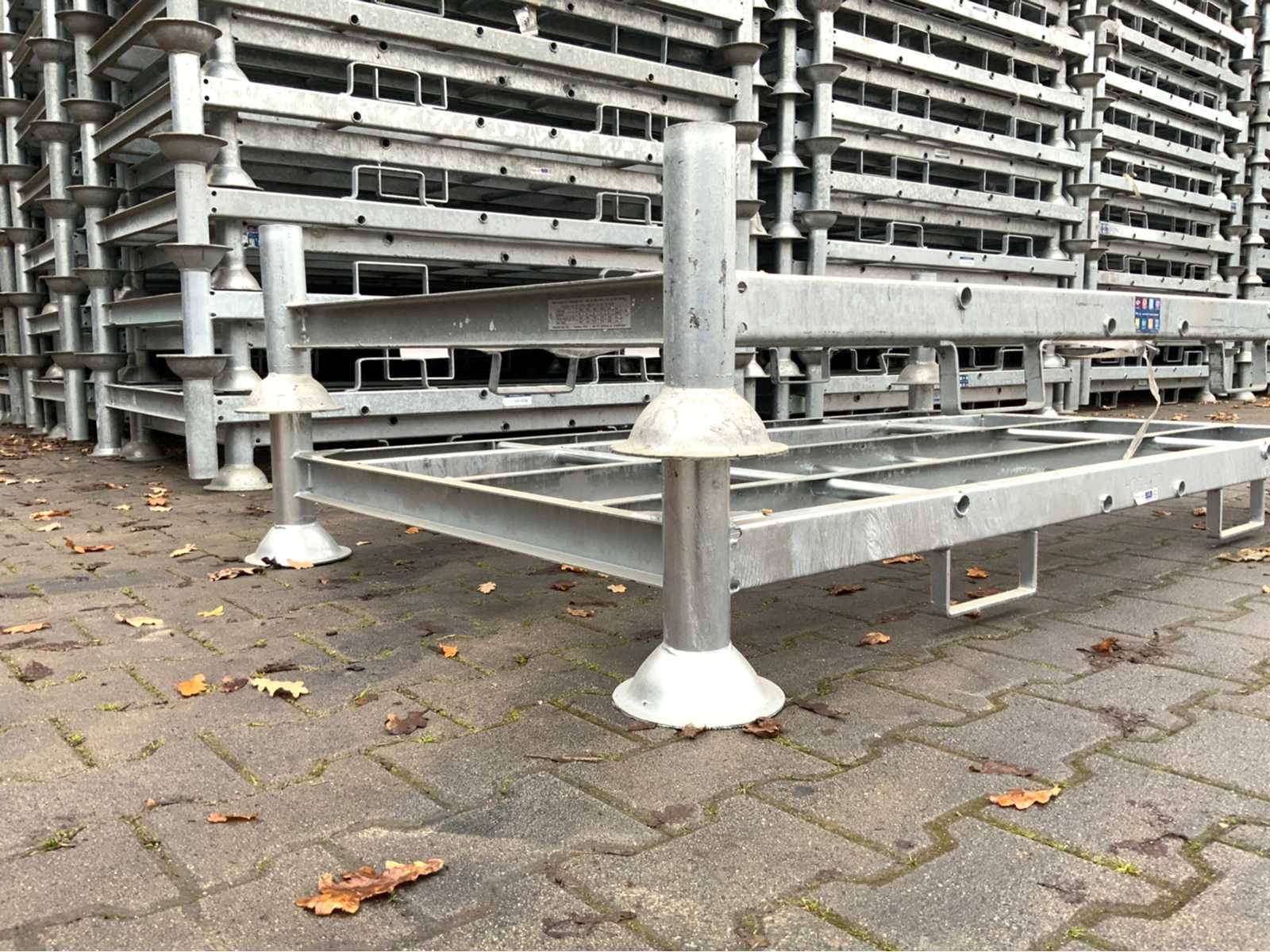 Lot of Stacking Yokes 1875x1040mm