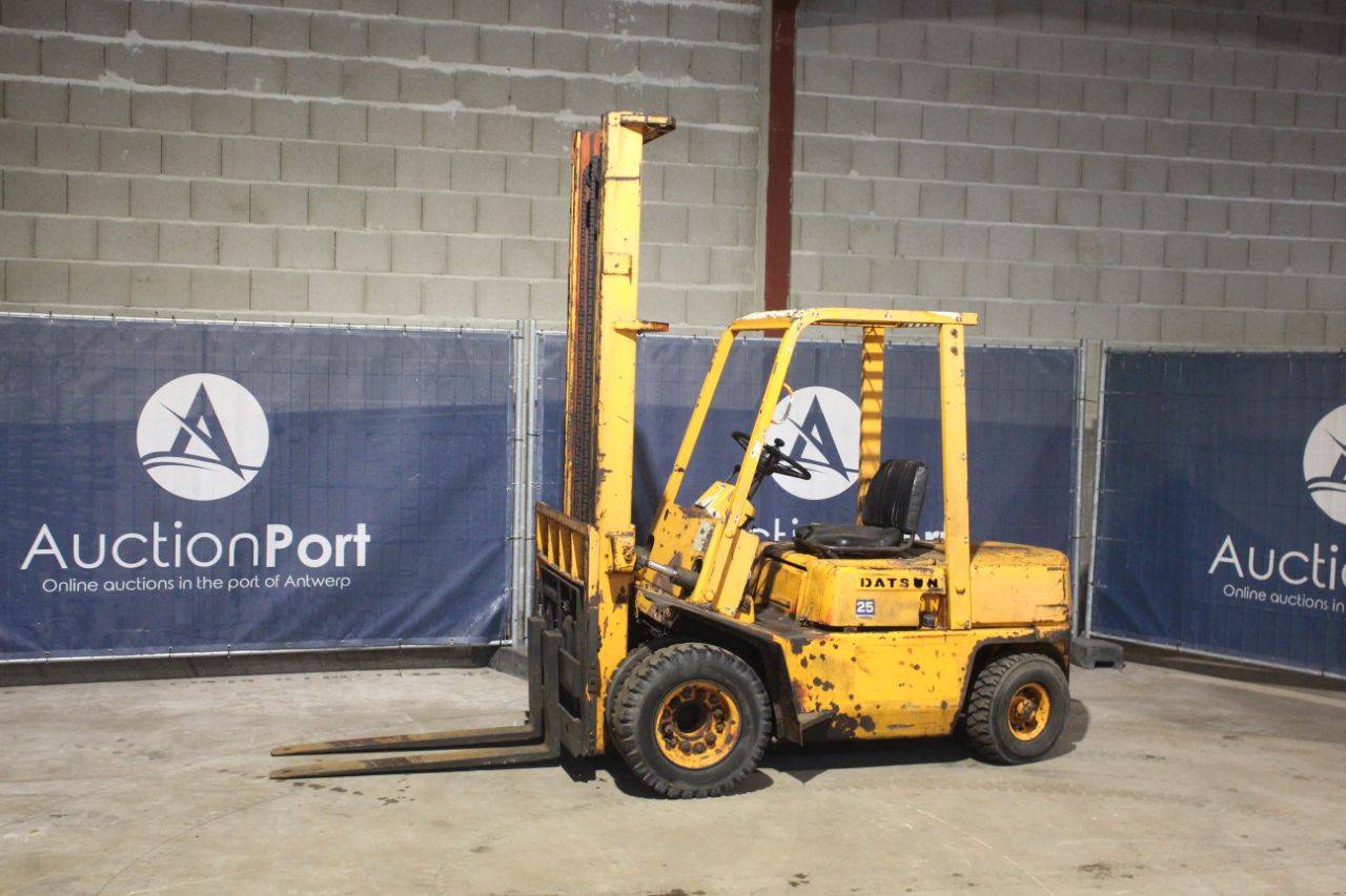 Forklift Datsun QF02 Diesel 2500kg 3.3m