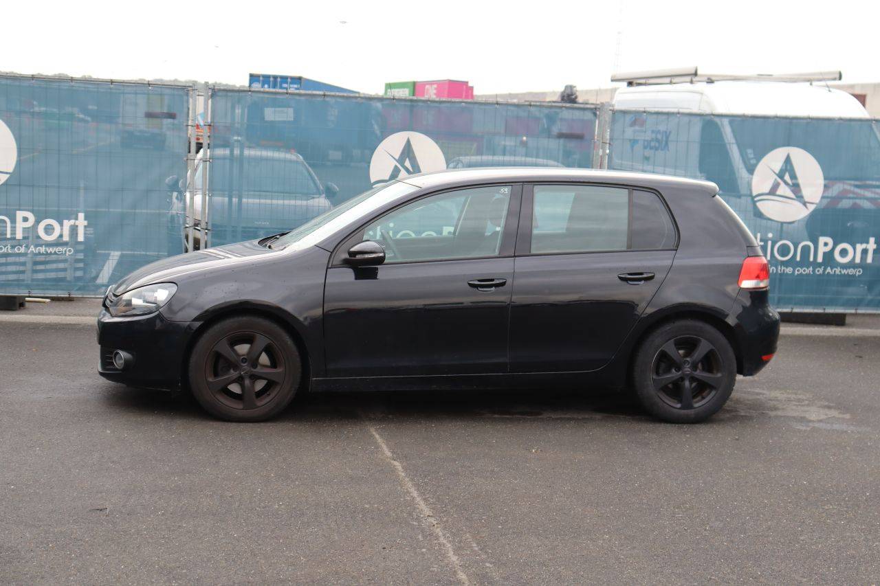 Passenger car Volkswagen Golf Petrol 122hp 2009 (Margin)