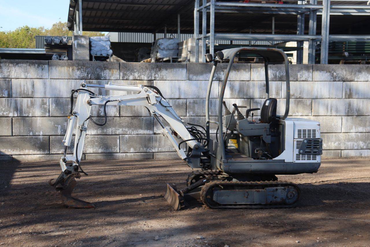 Mini excavator Yuchai YC15-8 Diesel 2010