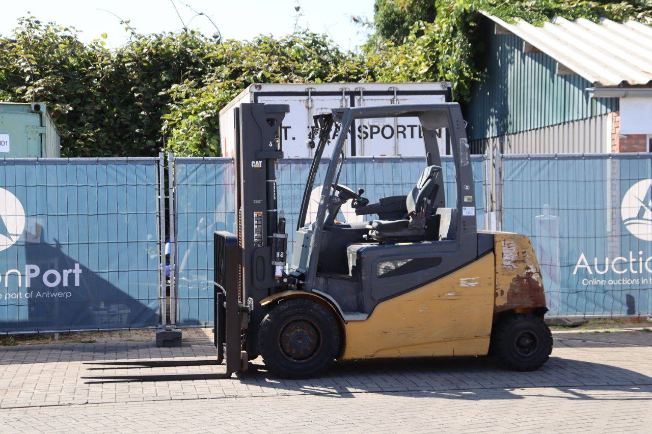 Forklift Caterpillar 2EP8000 Electric 2650kg 4.85m