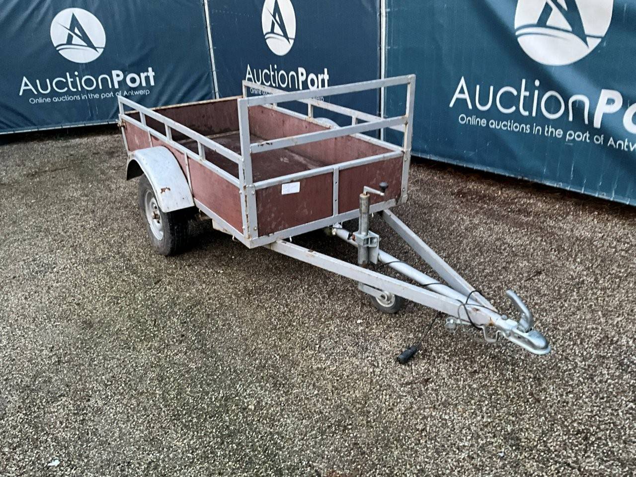 Single axle 750kg