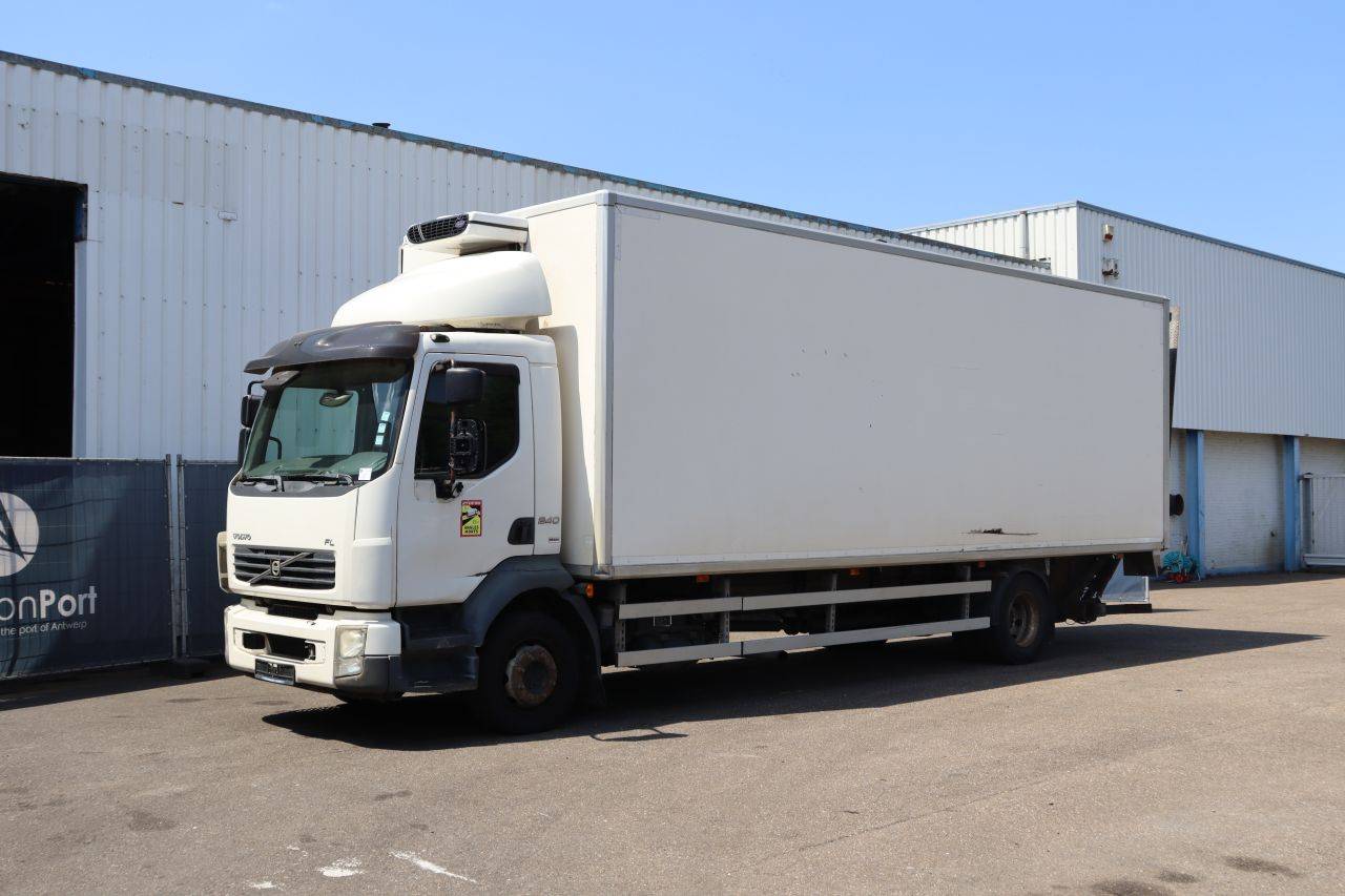 Box truck Truck Volvo FL 240 Diesel 246hp 2012
