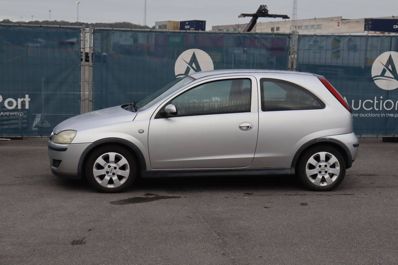Passenger car Opel Corsa Petrol 60hp 2004 (Margin)