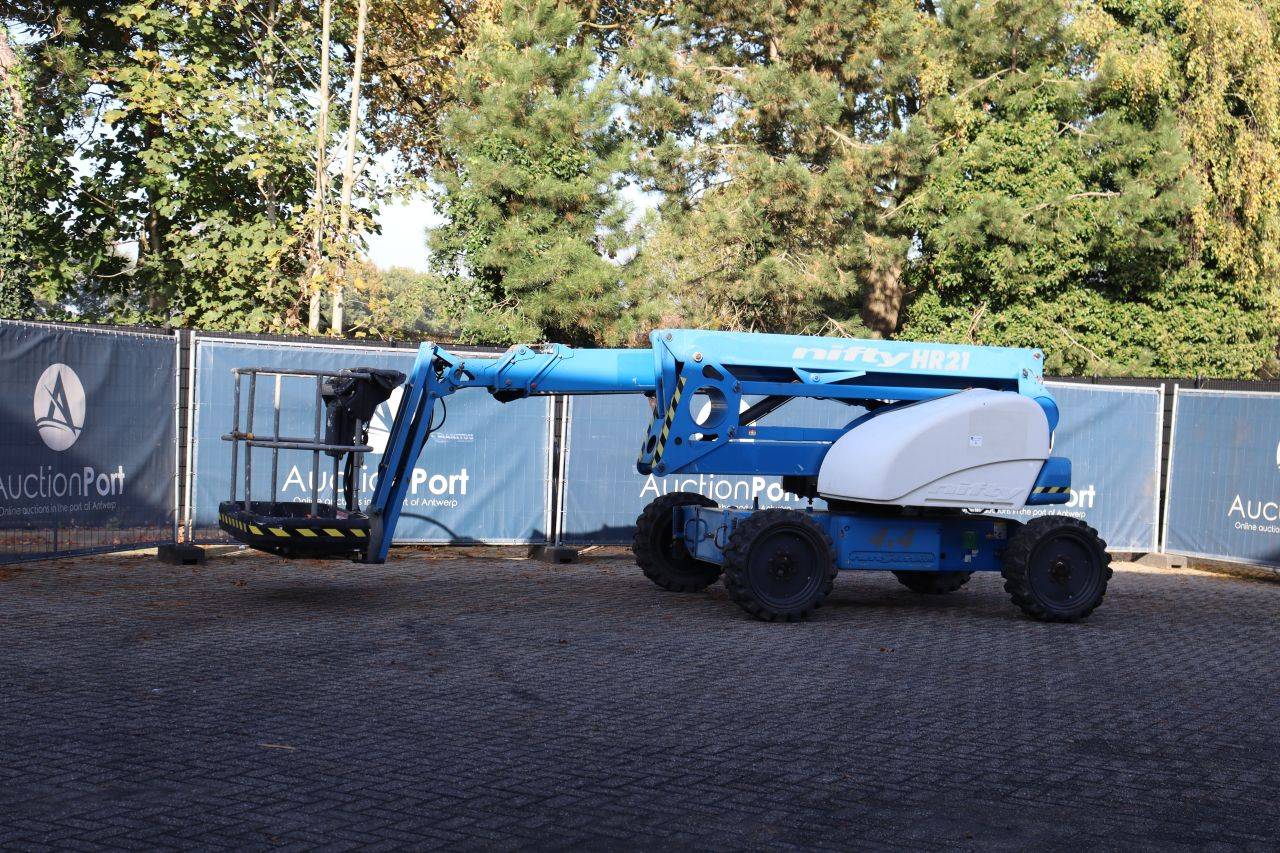 Knikarmhoogwerker Nifty HR 21 D 4X4 Diesel 2010