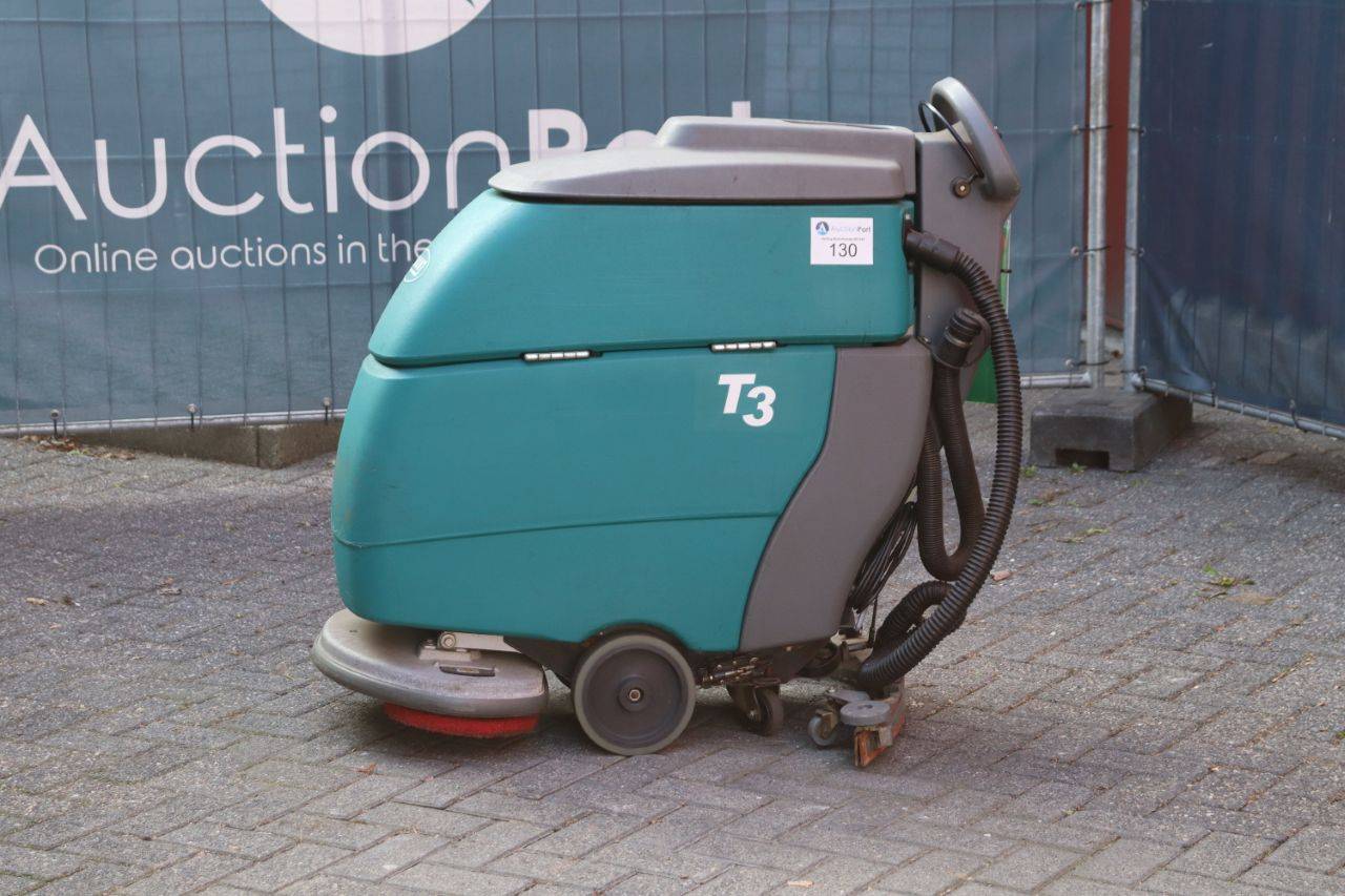 Scrubber Tennant T3 Electric 2008