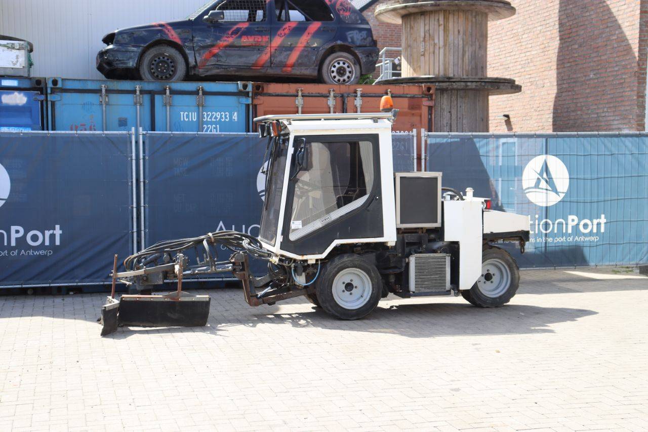 Diesel sweeper