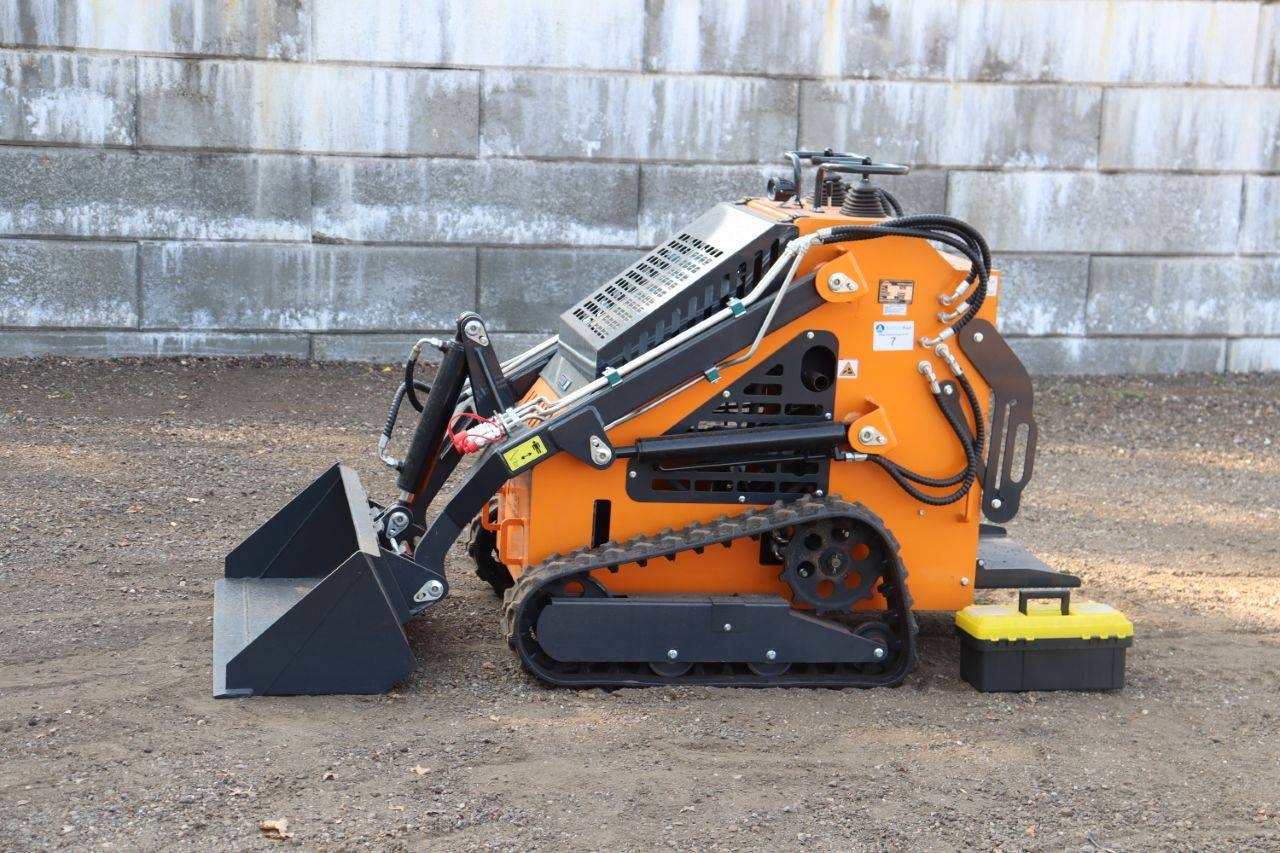 Skid Steer Arteer QB-480 Diesel 24hp 2025 New