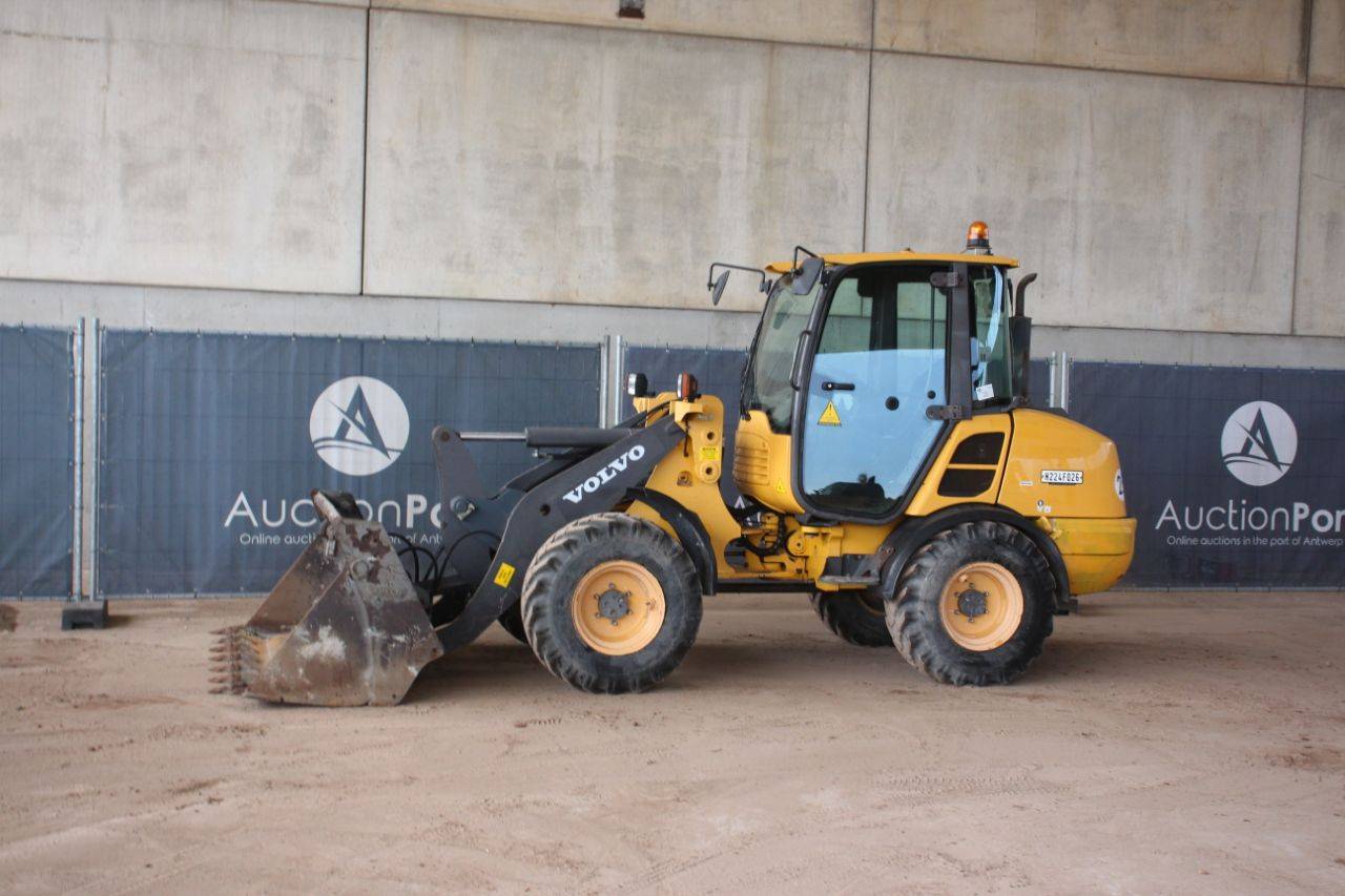 Wiellader Volvo L25F-P Diesel 36.4kW 2013