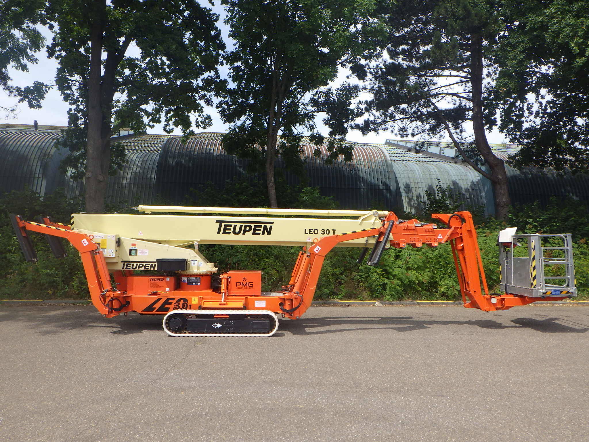 Spider lift Teupen LEO 30T Bi-energy 2009