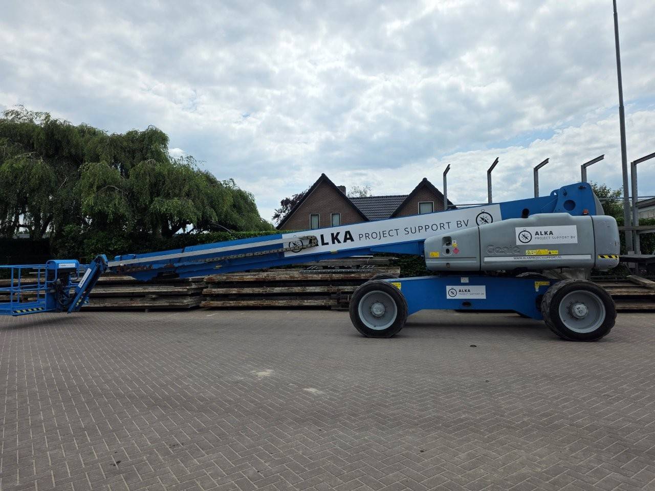 Telescopic boom lift Genie S-125 Diesel 227kg 40m 2014