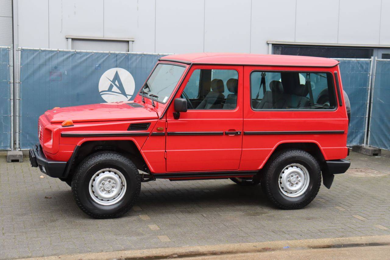 Passenger car Mercedes-Benz 300 GD Diesel 1991 (Margin)