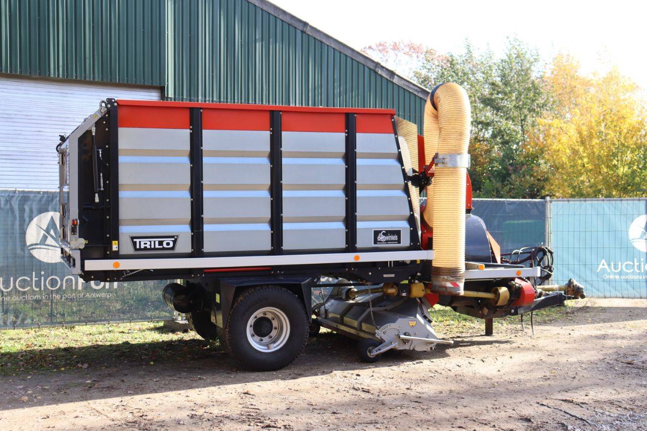 Trilo Vacuum Collector Suction Truck 2021