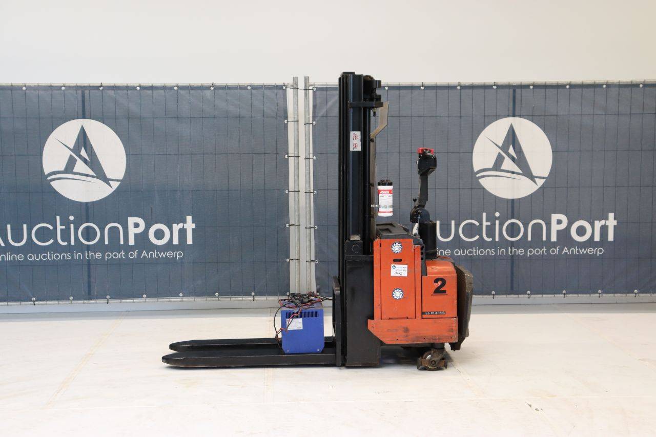 Stapler BT LSV 1250/12 Elektro 1250 kg 4,1 m 2003