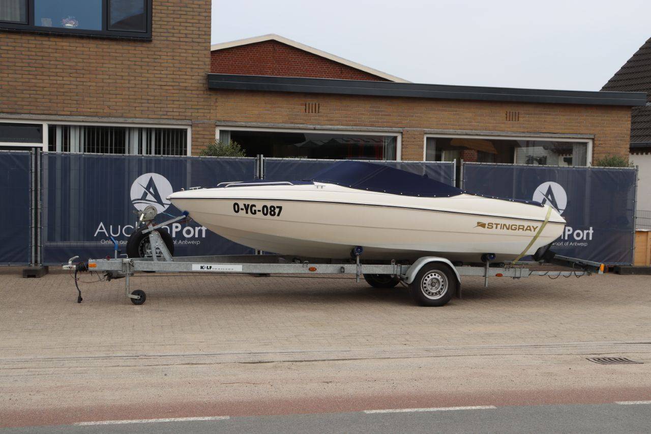 Speedboat Stingray 180 GT Petrol 2000 with Trailer 1800kg 2017 (Margin)