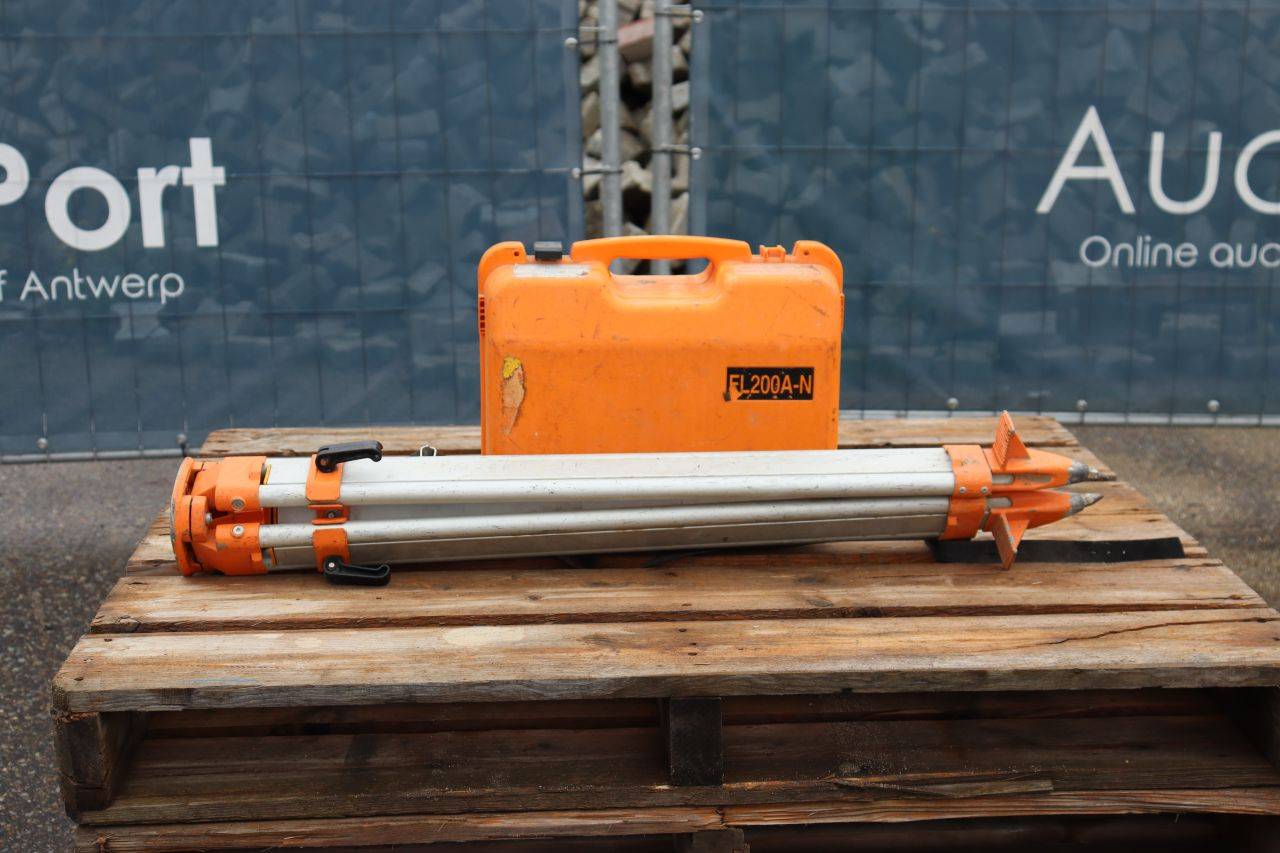 Laser elettrico per costruzioni Geo-Fennel FL200A-N