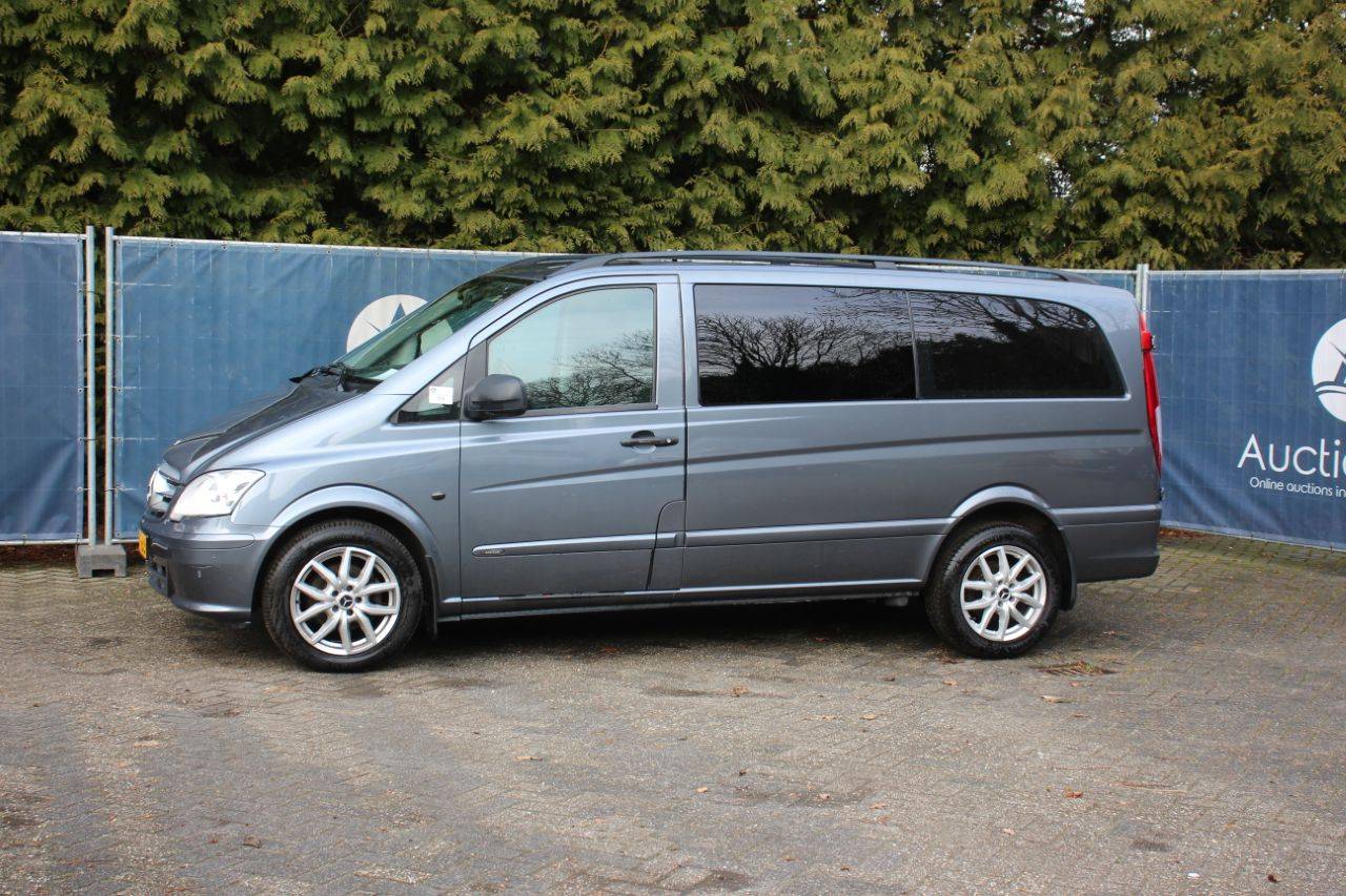Van Mercedes-Benz Vito 122 CDI 320 Long DC Luxury Diesel 226hp 2012