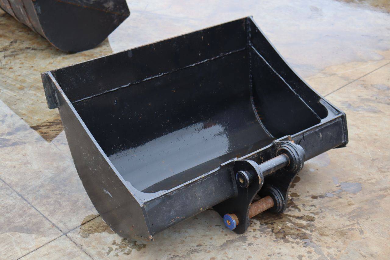 Excavator bucket