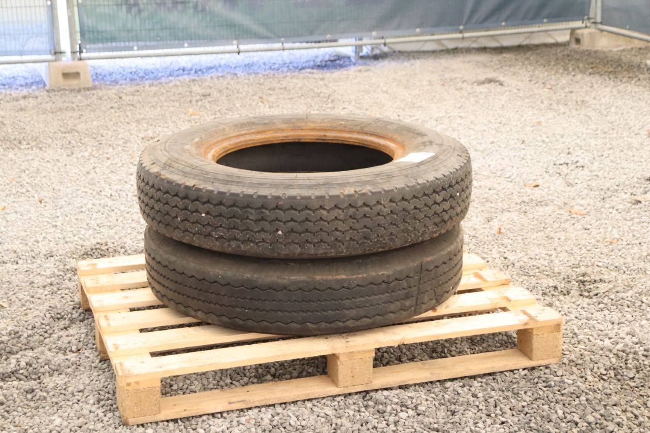 Set of tires Michelin 8.25-20