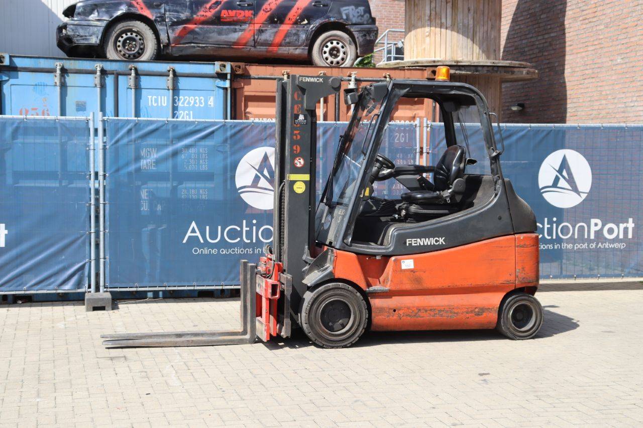 Fenwick-Linde E30-03/600 Electric Forklift 3000kg 4.45m 2011