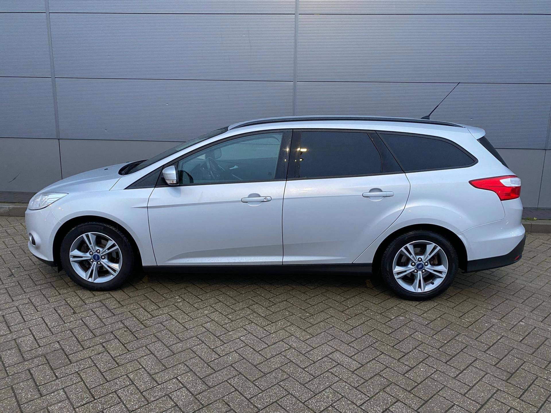 Ford Focus Petrol Station Wagon 101hp 2013 (Margin)