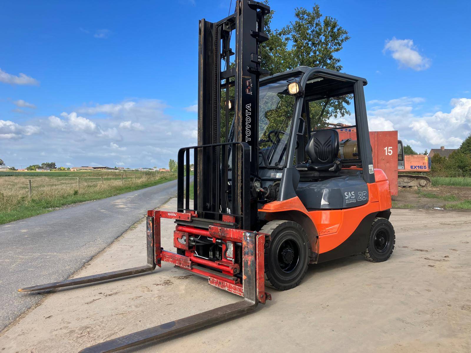 Forklift Toyota 42-7FGF25 LPG 2500kg 2007