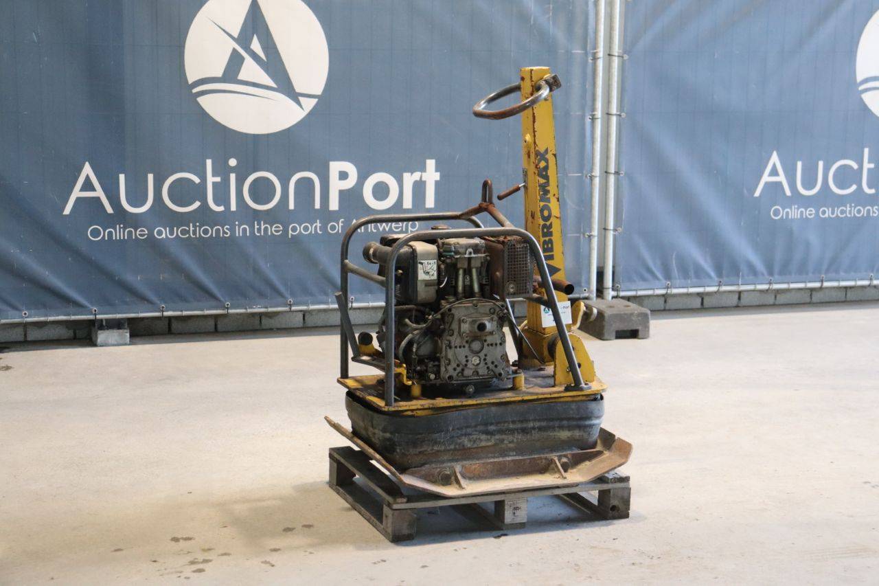 Vibrating plate Vibromax AT35H Diesel 5.7kW 